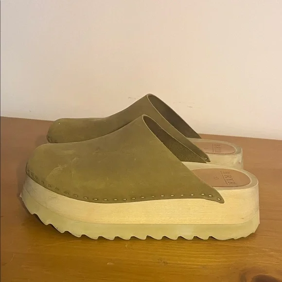 Bryr  Clogs Chonk in Kelp - Picture 5 of 14